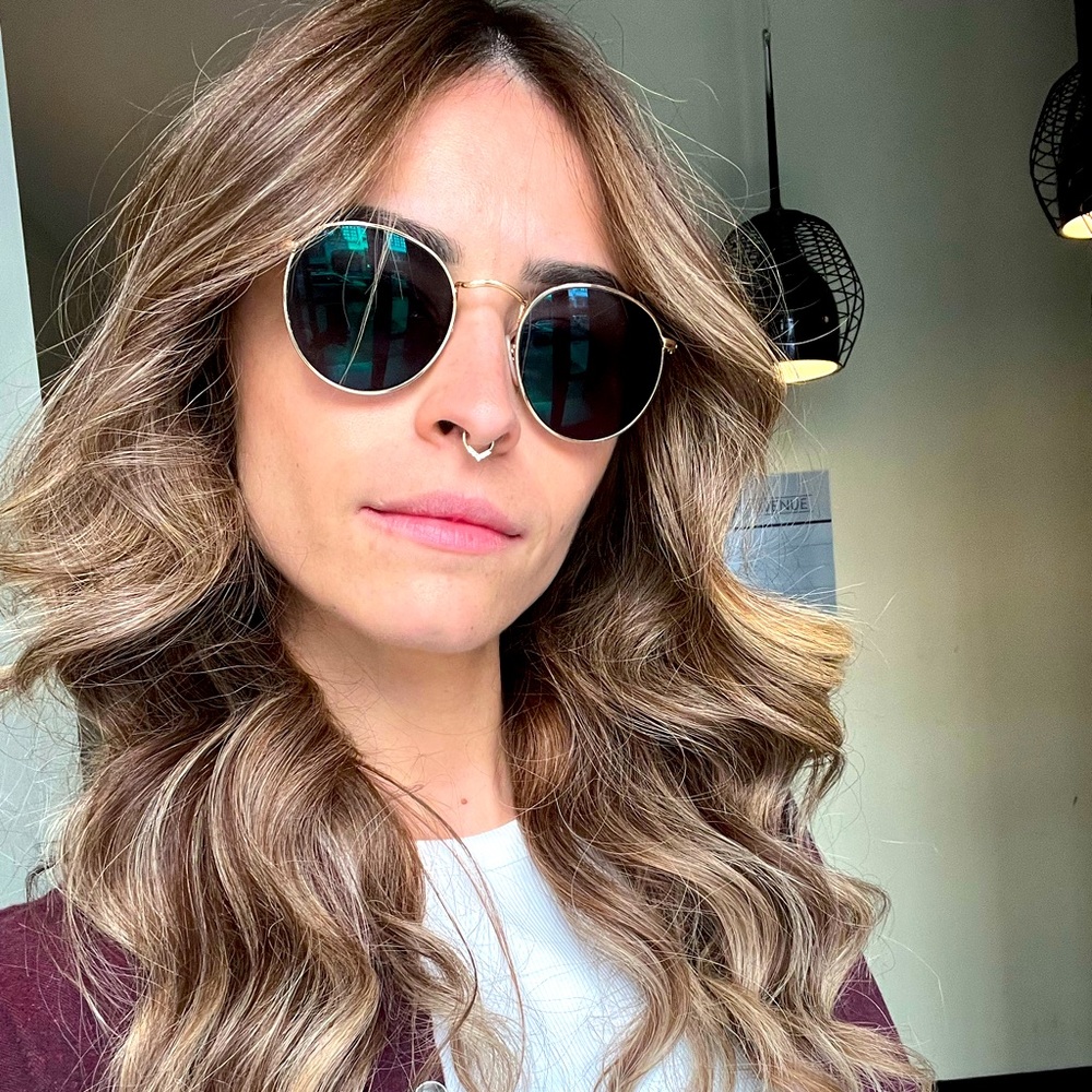 Meet your Posher, Ashley